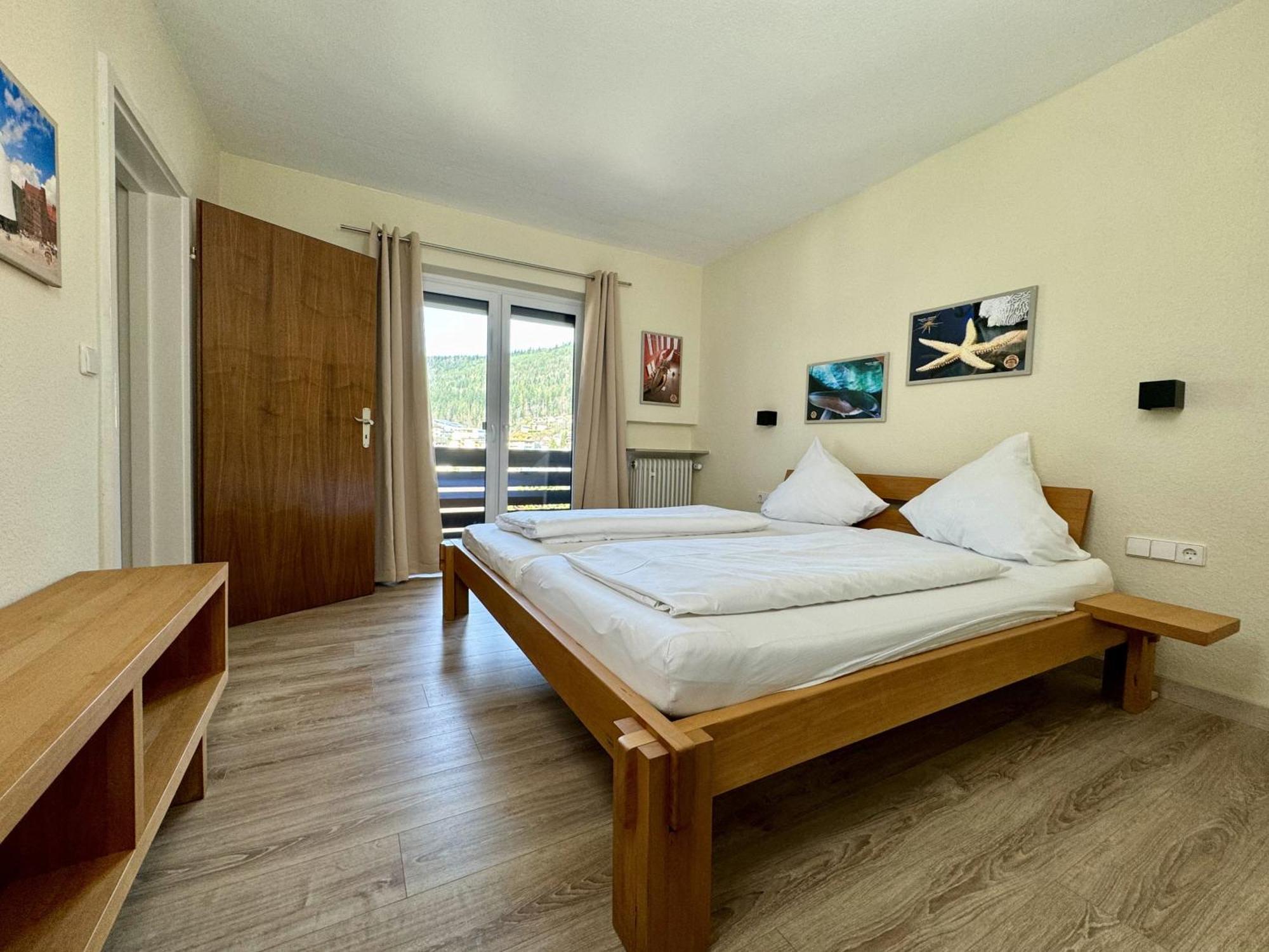 Aparthotel Schwarzwald Panorama Bad Wildbad Phòng bức ảnh
