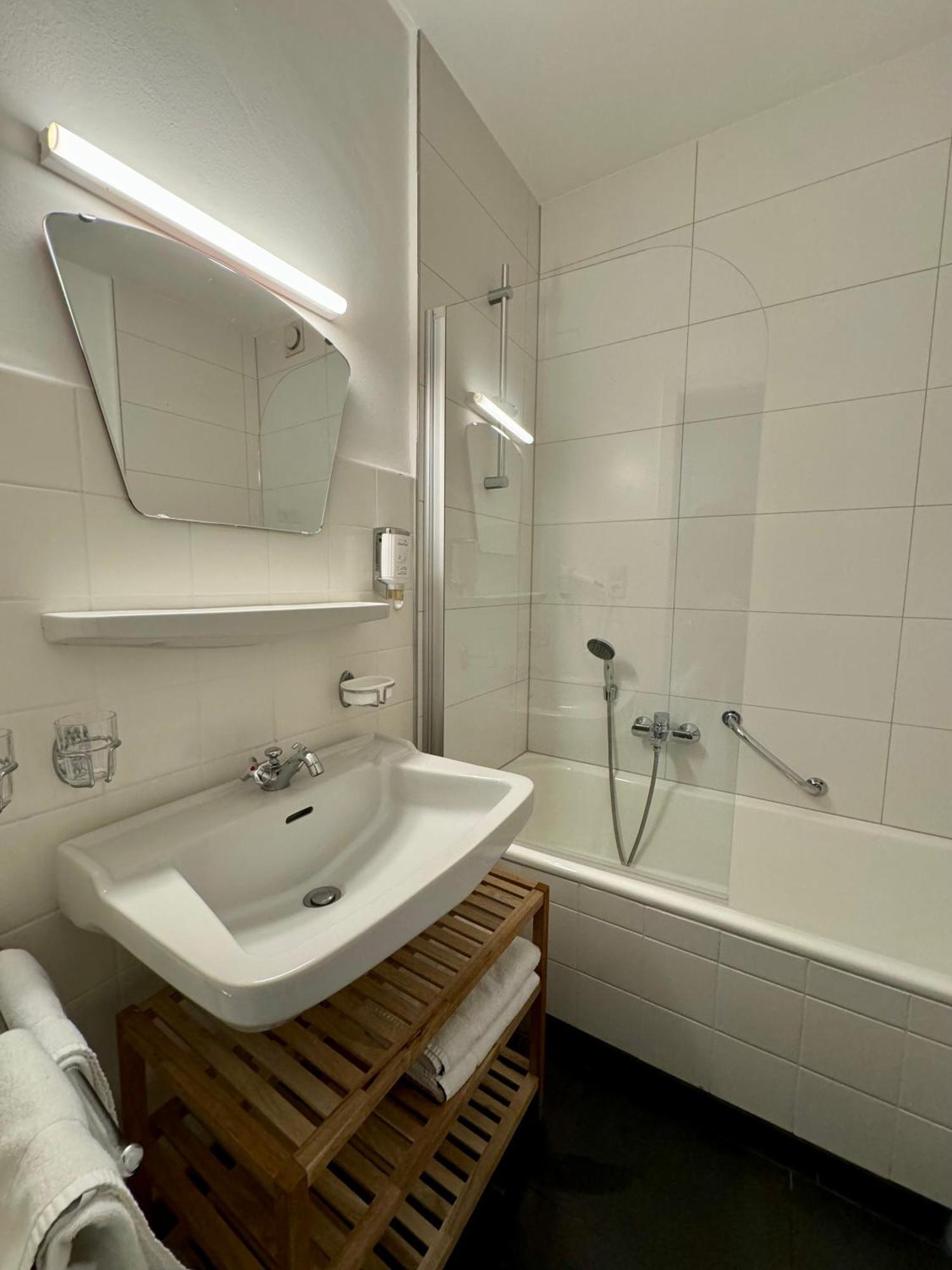 Aparthotel Schwarzwald Panorama Bad Wildbad Phòng bức ảnh