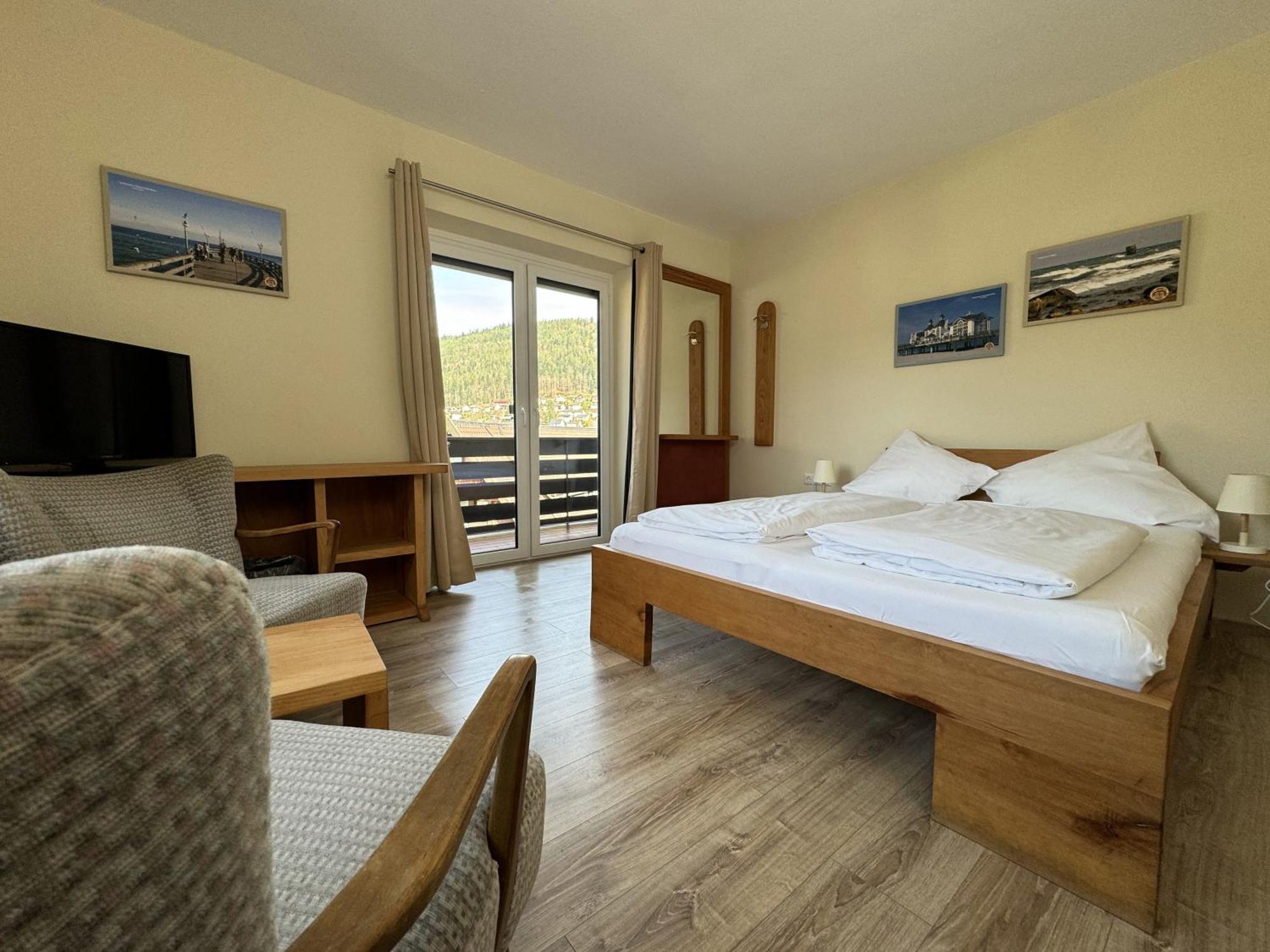 Aparthotel Schwarzwald Panorama Bad Wildbad Phòng bức ảnh