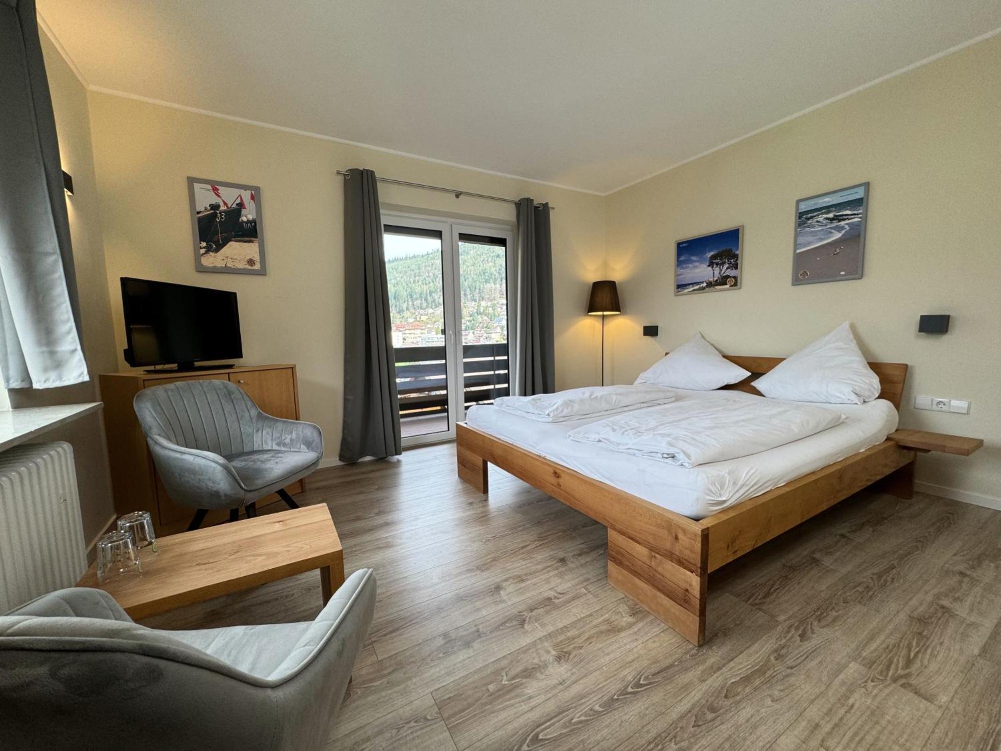 Aparthotel Schwarzwald Panorama Bad Wildbad Phòng bức ảnh