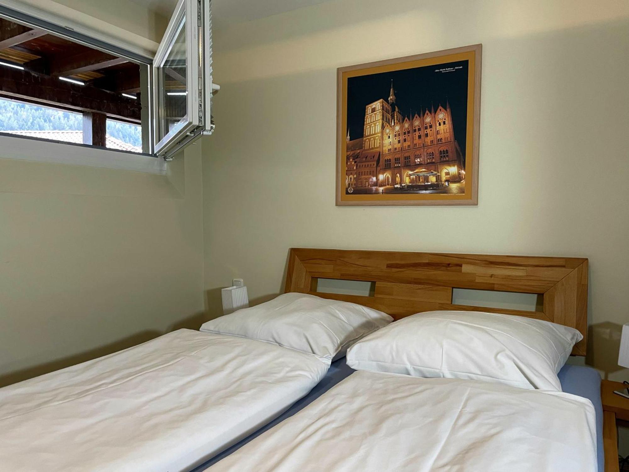 Aparthotel Schwarzwald Panorama Bad Wildbad Phòng bức ảnh