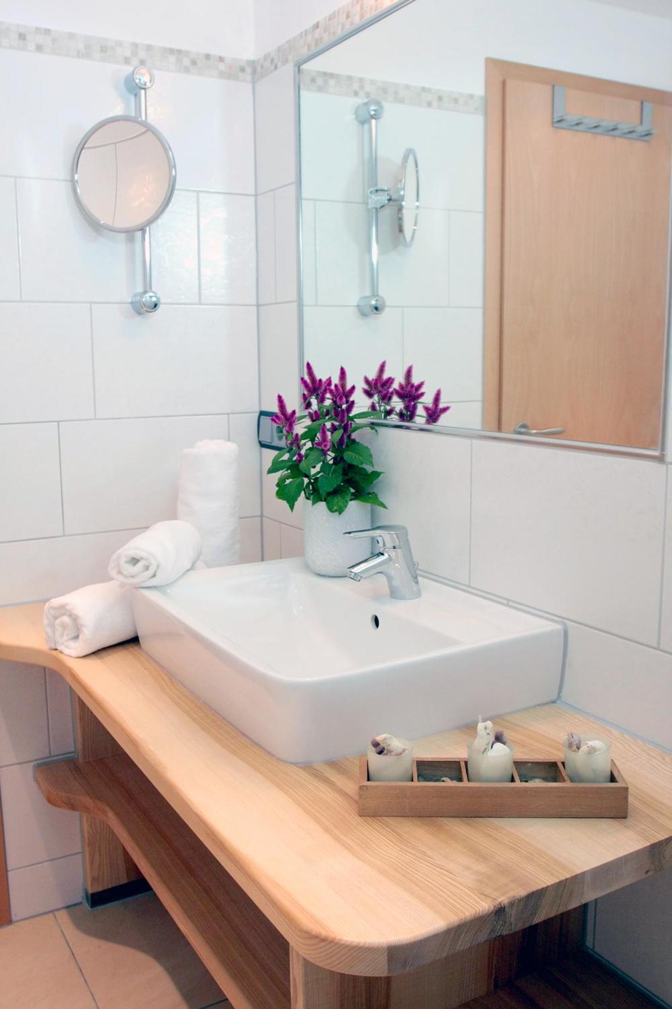 Aparthotel Schwarzwald Panorama Bad Wildbad Phòng bức ảnh