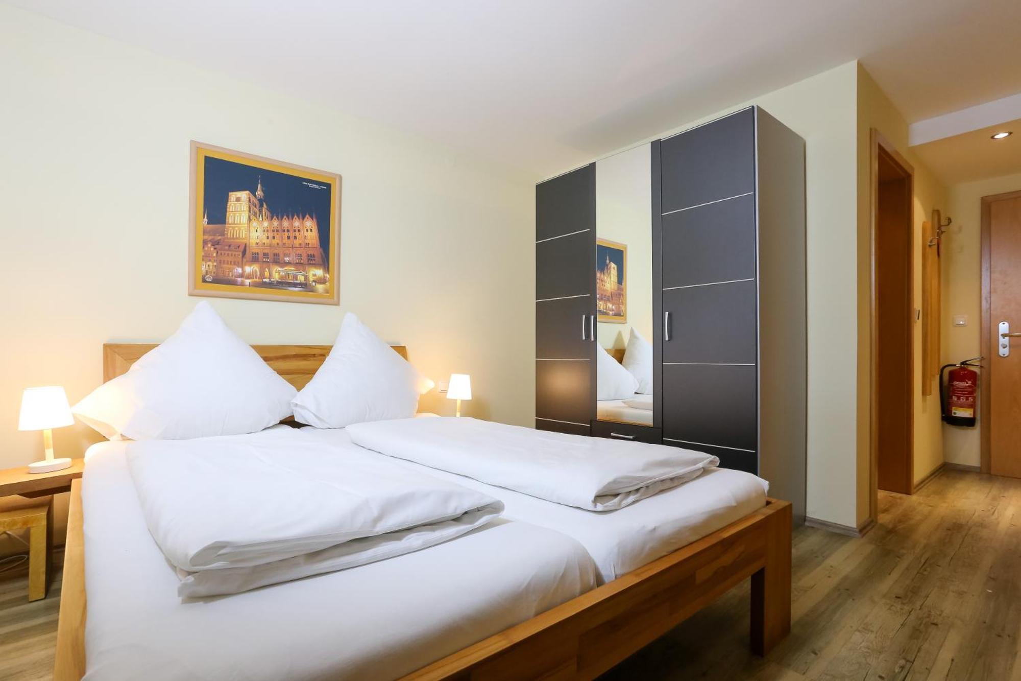 Aparthotel Schwarzwald Panorama Bad Wildbad Phòng bức ảnh