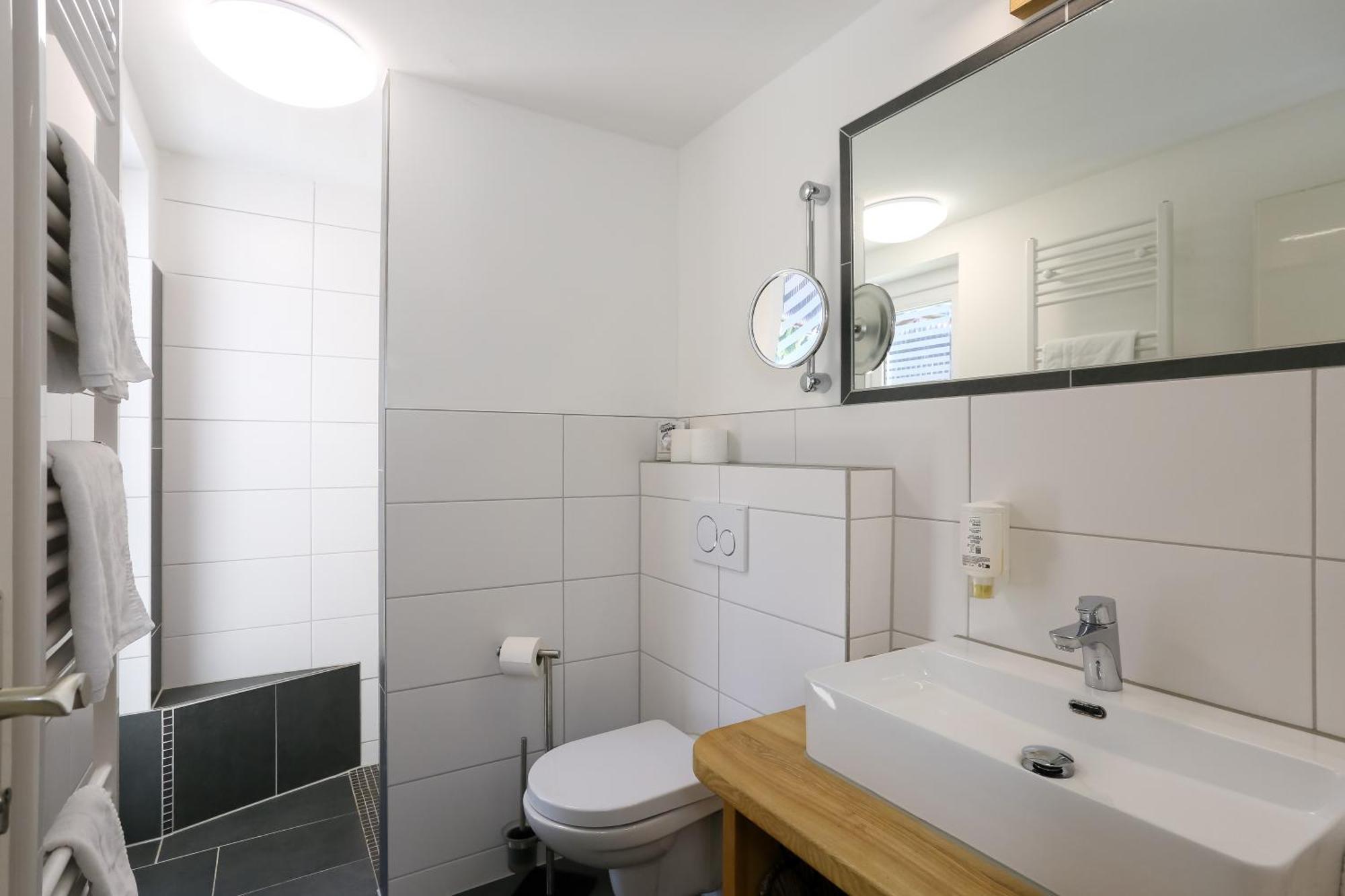 Aparthotel Schwarzwald Panorama Bad Wildbad Phòng bức ảnh