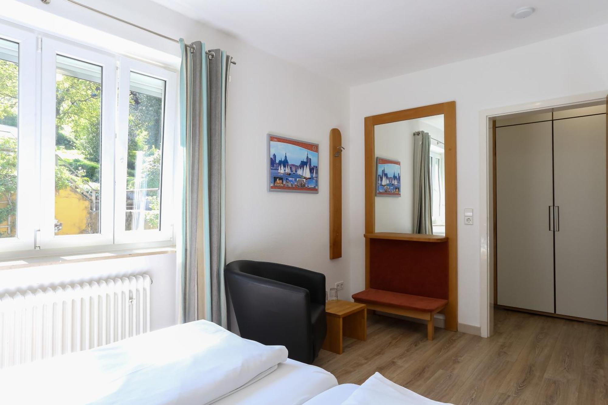 Aparthotel Schwarzwald Panorama Bad Wildbad Phòng bức ảnh